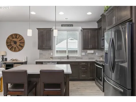 1098 NE Regan Hill Loop Estacada OR 97023