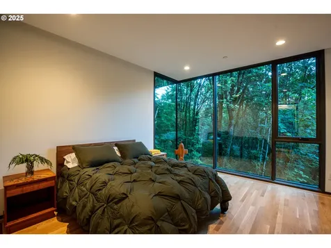 6371 NW Winston Drive Portland OR 97210