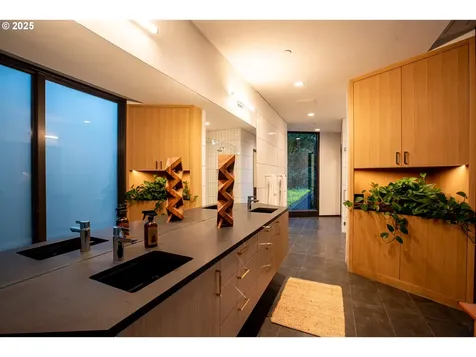 6371 NW Winston Drive Portland OR 97210