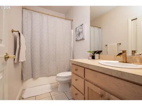 15829 SE Bybee Drive Portland OR 97236