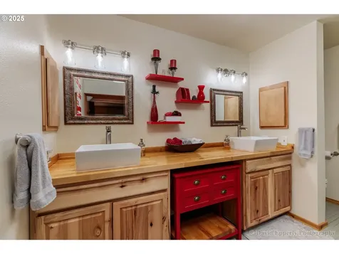 1070 Bellflower Road Clatskanie OR 97016