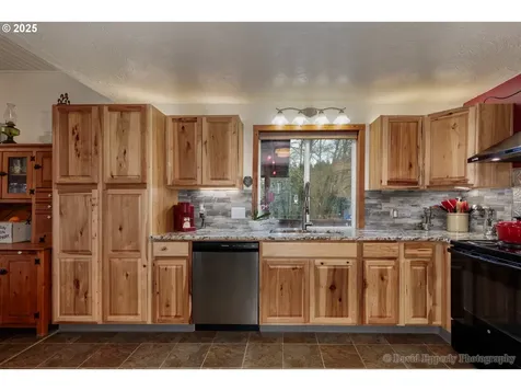 1070 Bellflower Road Clatskanie OR 97016