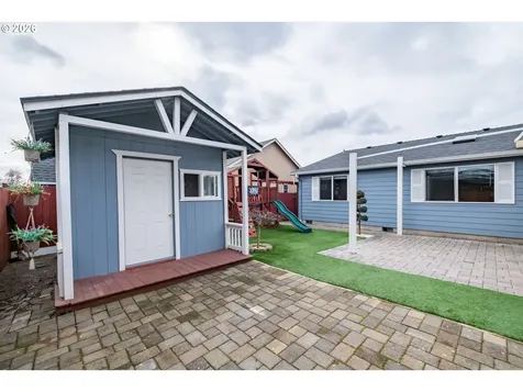 1586 Cherrybloom Court SE Salem OR 97317