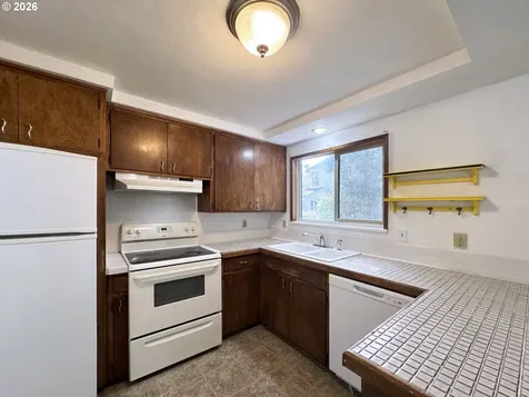 1180 E 37th Avenue Eugene OR 97405