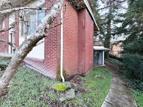 1180 E 37th Avenue Eugene OR 97405
