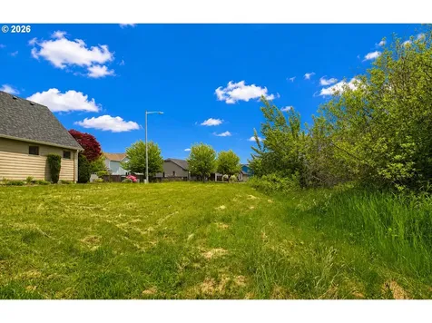 623 Rosemary Way Silverton OR 97381