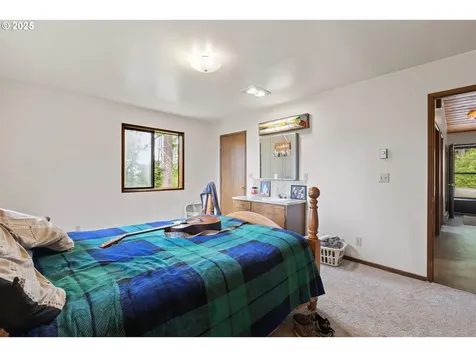 272 Whipple Tree Drive Yoncalla OR 97499