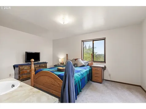 272 Whipple Tree Drive Yoncalla OR 97499
