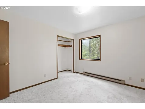 272 Whipple Tree Drive Yoncalla OR 97499