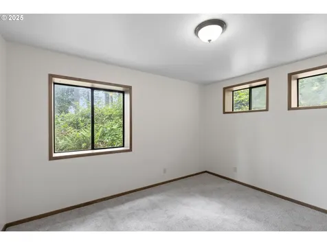 272 Whipple Tree Drive Yoncalla OR 97499