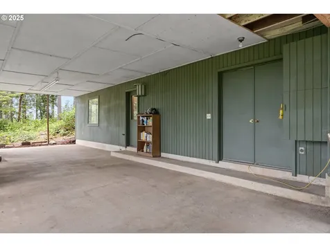 272 Whipple Tree Drive Yoncalla OR 97499