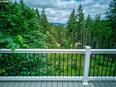 272 Whipple Tree Drive Yoncalla OR 97499