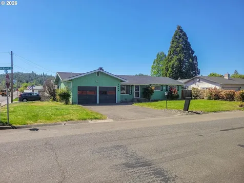 1612 NW Wanell Street Roseburg OR 97471