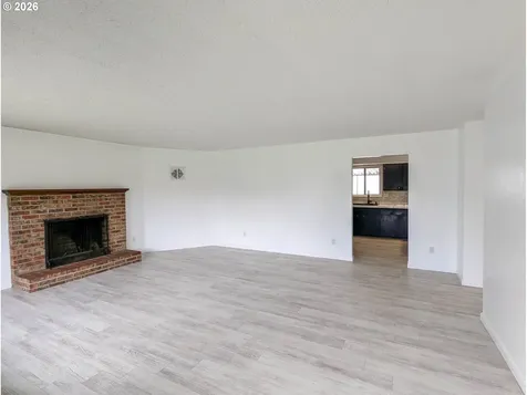 1612 NW Wanell Street Roseburg OR 97471