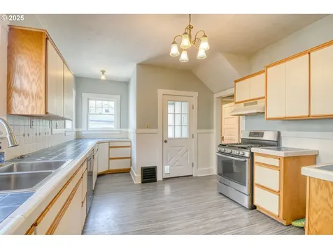 210 NW 7th Street Pendleton OR 97801