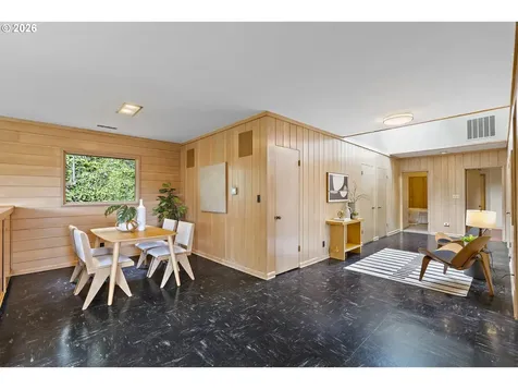1350 S Carey Lane Portland OR 97219