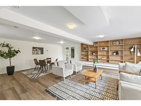 1350 S Carey Lane Portland OR 97219