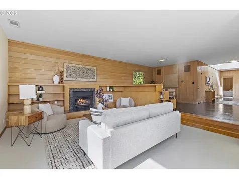 1350 S Carey Lane Portland OR 97219