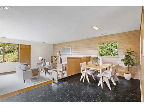 1350 S Carey Lane Portland OR 97219