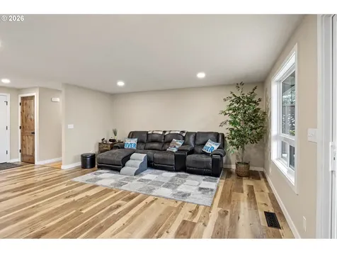 692 Echo Drive Roseburg OR 97470