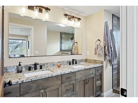 692 Echo Drive Roseburg OR 97470