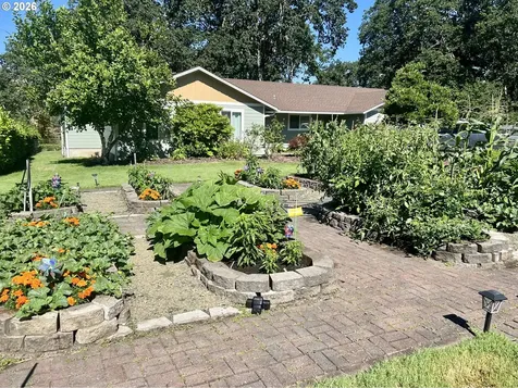 692 Echo Drive Roseburg OR 97470