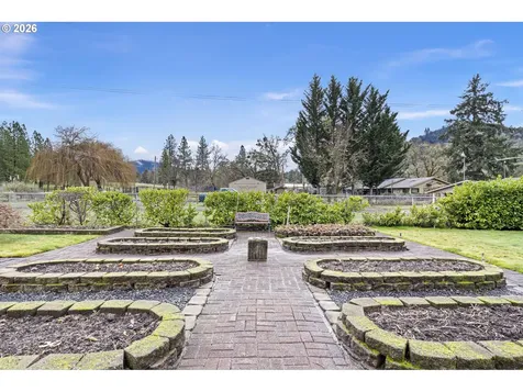 692 Echo Drive Roseburg OR 97470