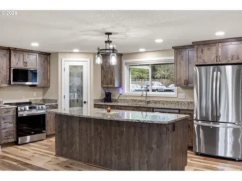 692 Echo Drive Roseburg OR 97470