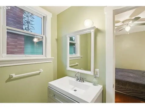 7624 SE Morrison Street Portland OR 97215