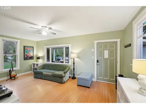7624 SE Morrison Street Portland OR 97215