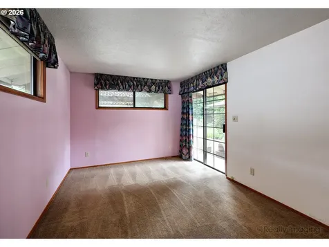 5734 Kenny Street Lake Oswego OR 97035
