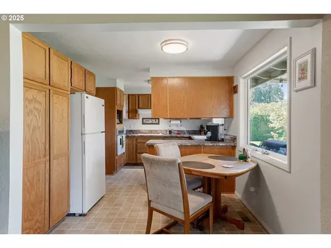 4683 46th Avenue NE Salem OR 97305