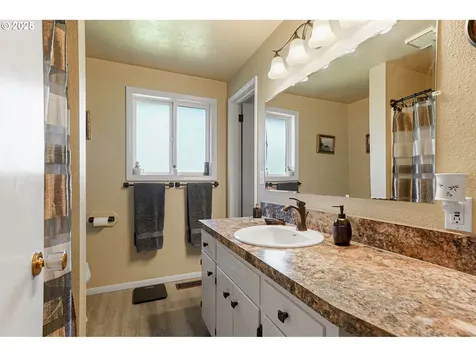4683 46th Avenue NE Salem OR 97305