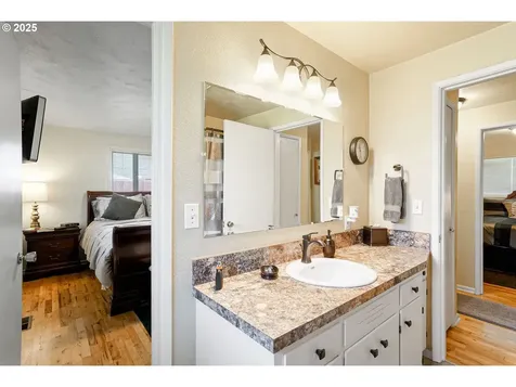 4683 46th Avenue NE Salem OR 97305