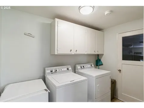 4683 46th Avenue NE Salem OR 97305