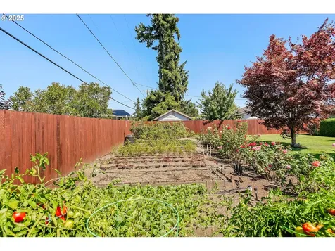 4683 46th Avenue NE Salem OR 97305