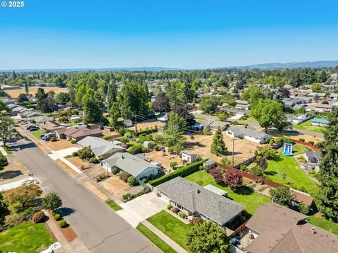 4683 46th Avenue NE Salem OR 97305