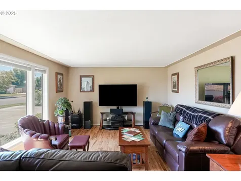 4683 46th Avenue NE Salem OR 97305