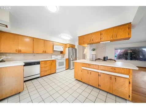 13222 NE Fremont Street Portland OR 97230