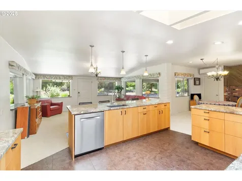 520 Helman Street Ashland OR 97520
