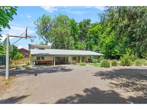 520 Helman Street Ashland OR 97520