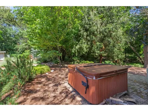 520 Helman Street Ashland OR 97520