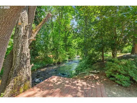 520 Helman Street Ashland OR 97520