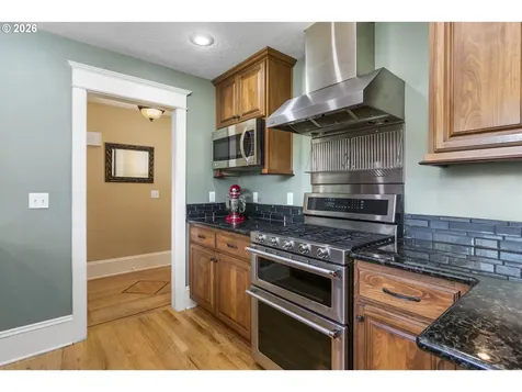 13725 NE Fremont Court Portland OR 97230