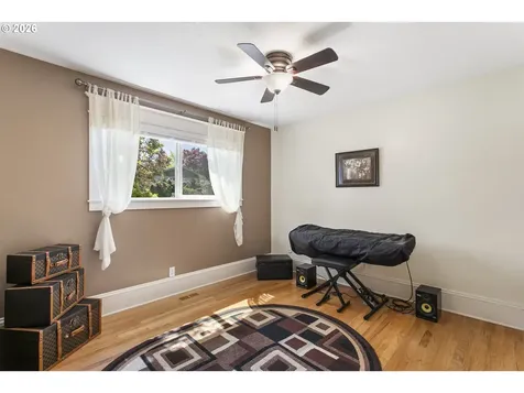 13725 NE Fremont Court Portland OR 97230