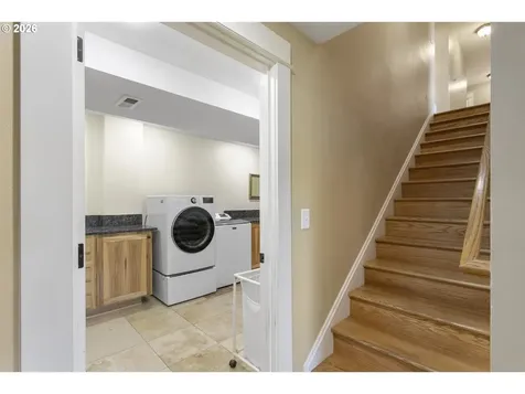 13725 NE Fremont Court Portland OR 97230