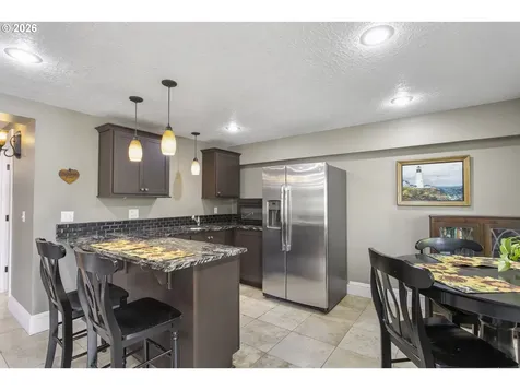 13725 NE Fremont Court Portland OR 97230