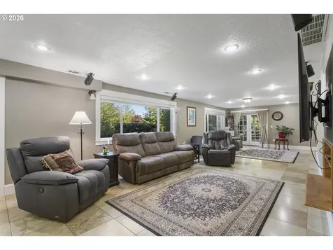 13725 NE Fremont Court Portland OR 97230