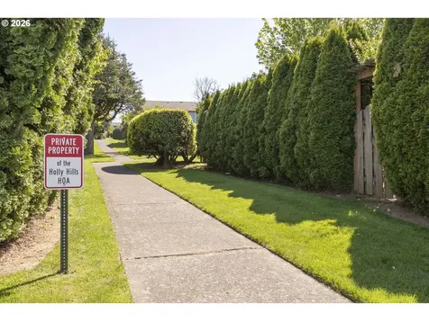 13725 NE Fremont Court Portland OR 97230