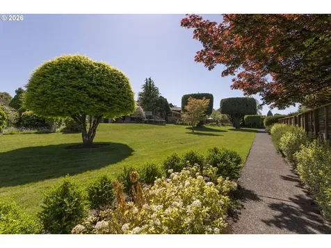 13725 NE Fremont Court Portland OR 97230